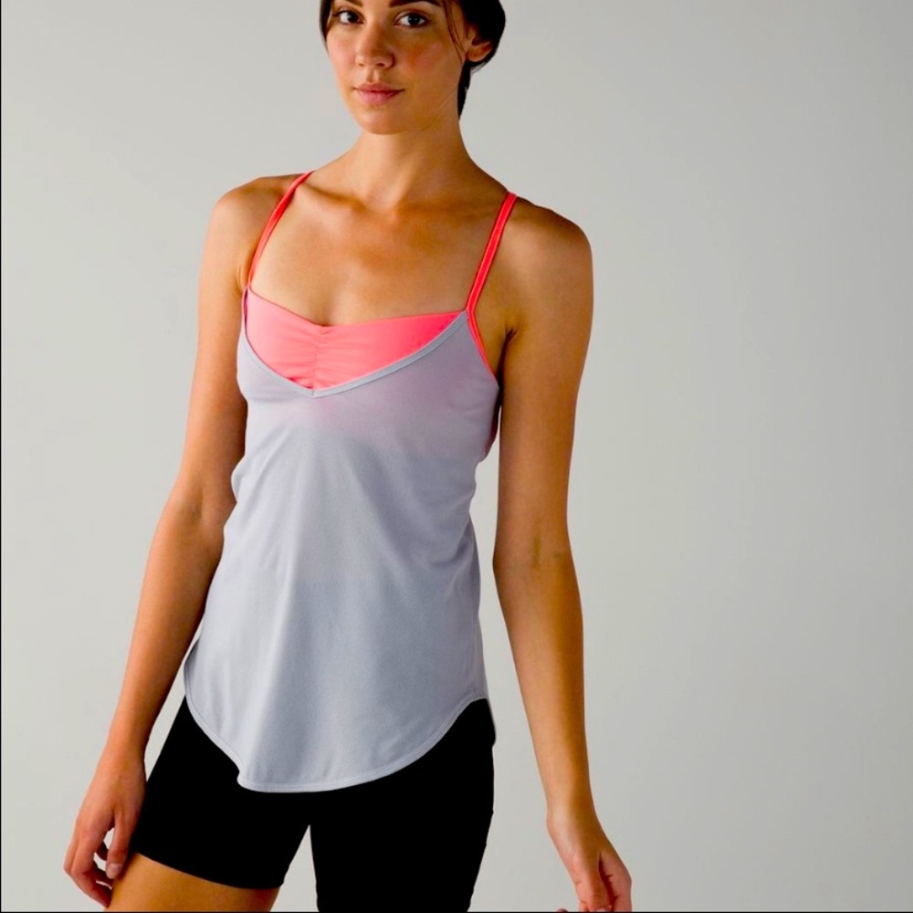 Lululemon Roll Out Tank
Silver Fox / Grapefruit